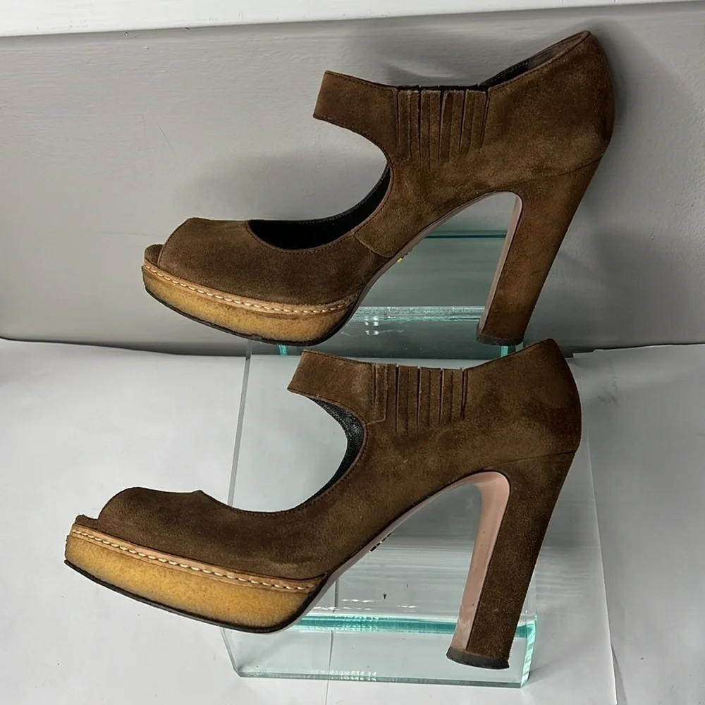 PRADA Sz 40 Brown Suede Rubber Platform Peep Toe Elastic Mary Jane 3.5” Heels